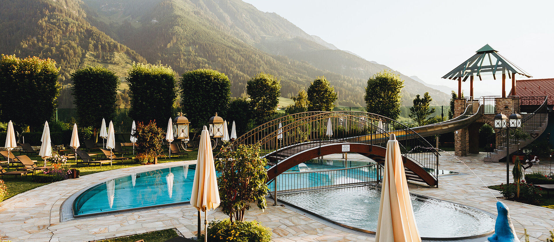 Pool im Wellnesshotel Berghof im Salzburger Land